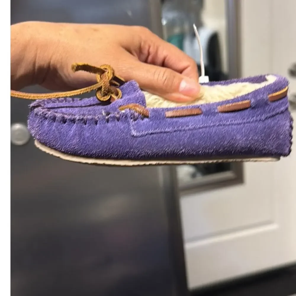 Minnetonka purple suede leather tie Sherpa lined slippers size 6 casual Gorpcore